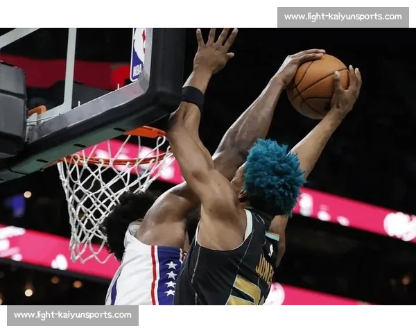 新秀詹姆斯 25 分羞辱 DPOY!阿泰回忆经典对抗:他天生就是国王 新秀詹姆斯 25 分羞辱 DPOY!阿泰回忆经典对抗:他天生就是国王