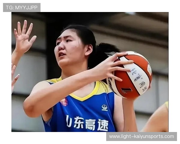 山东 2 米 27 少女张子宇：中国女篮崛起的内线新核